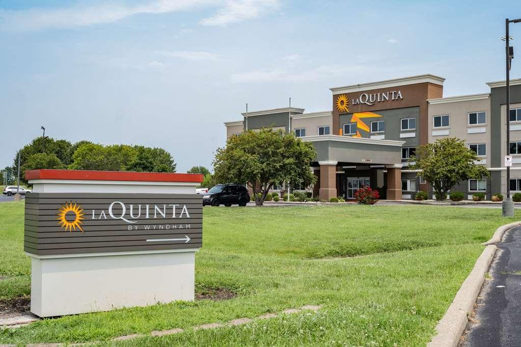 La Quinta By Wyndham Evansville Exterior photo